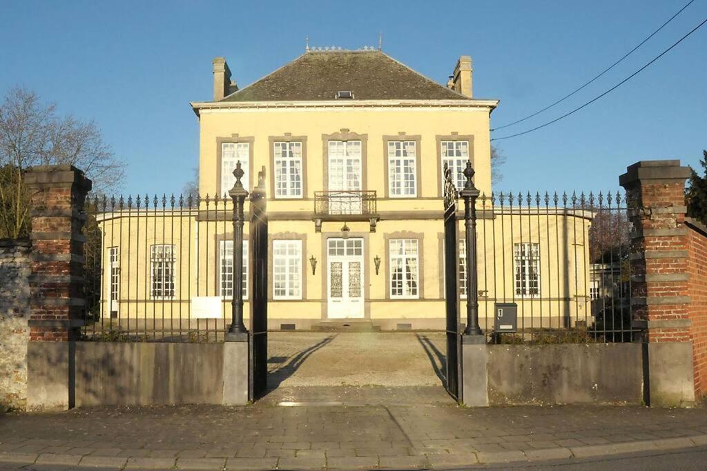 Petit Chateau A La Campagne. Beloeil Buitenkant foto