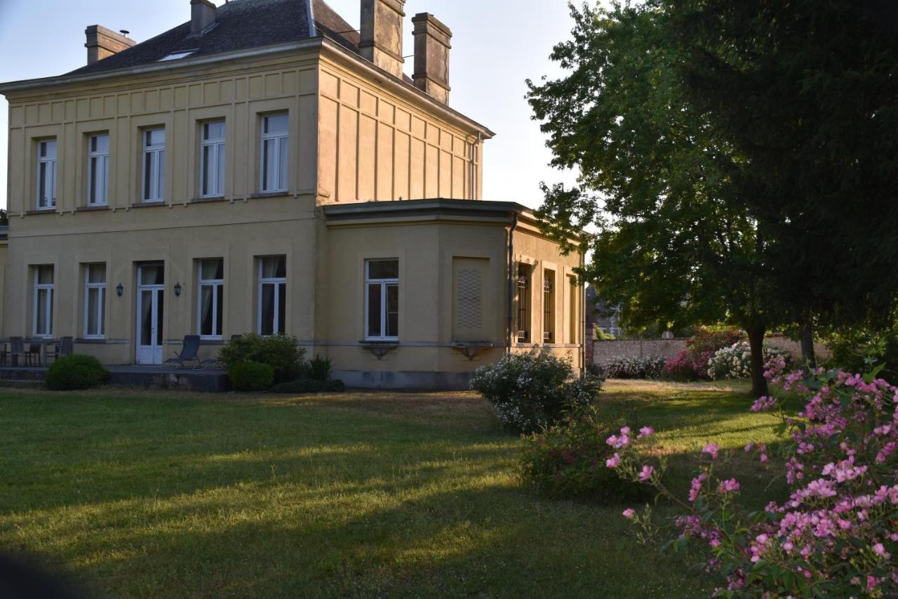 Petit Chateau A La Campagne. Beloeil Buitenkant foto